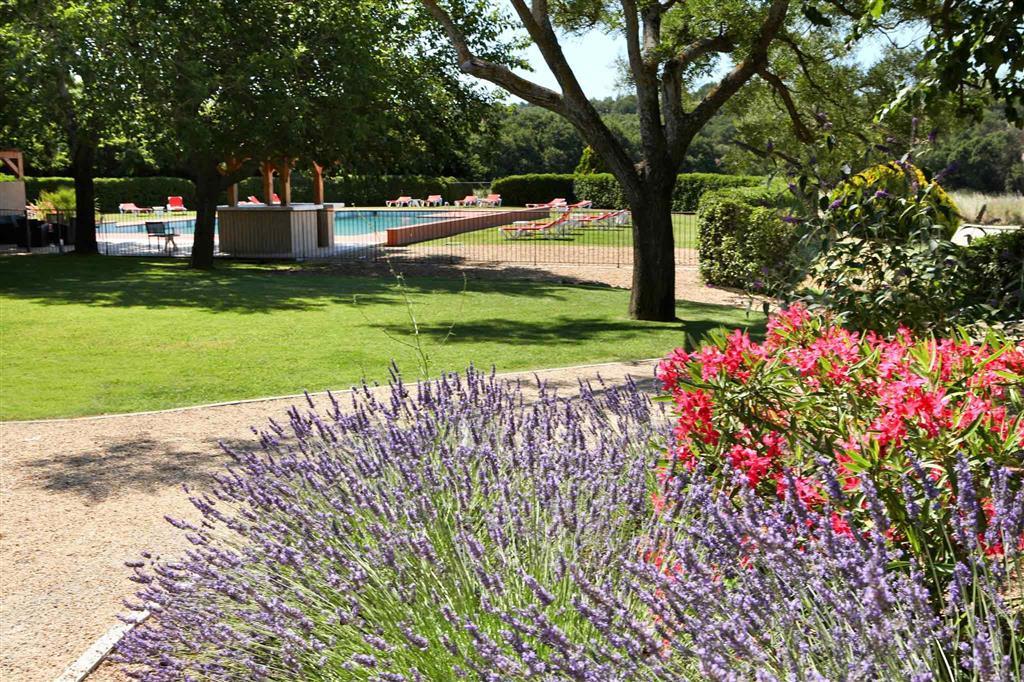 Mercure Aix-En-Provence Sainte-Victoire Châteauneuf-le-Rouge المظهر الخارجي الصورة