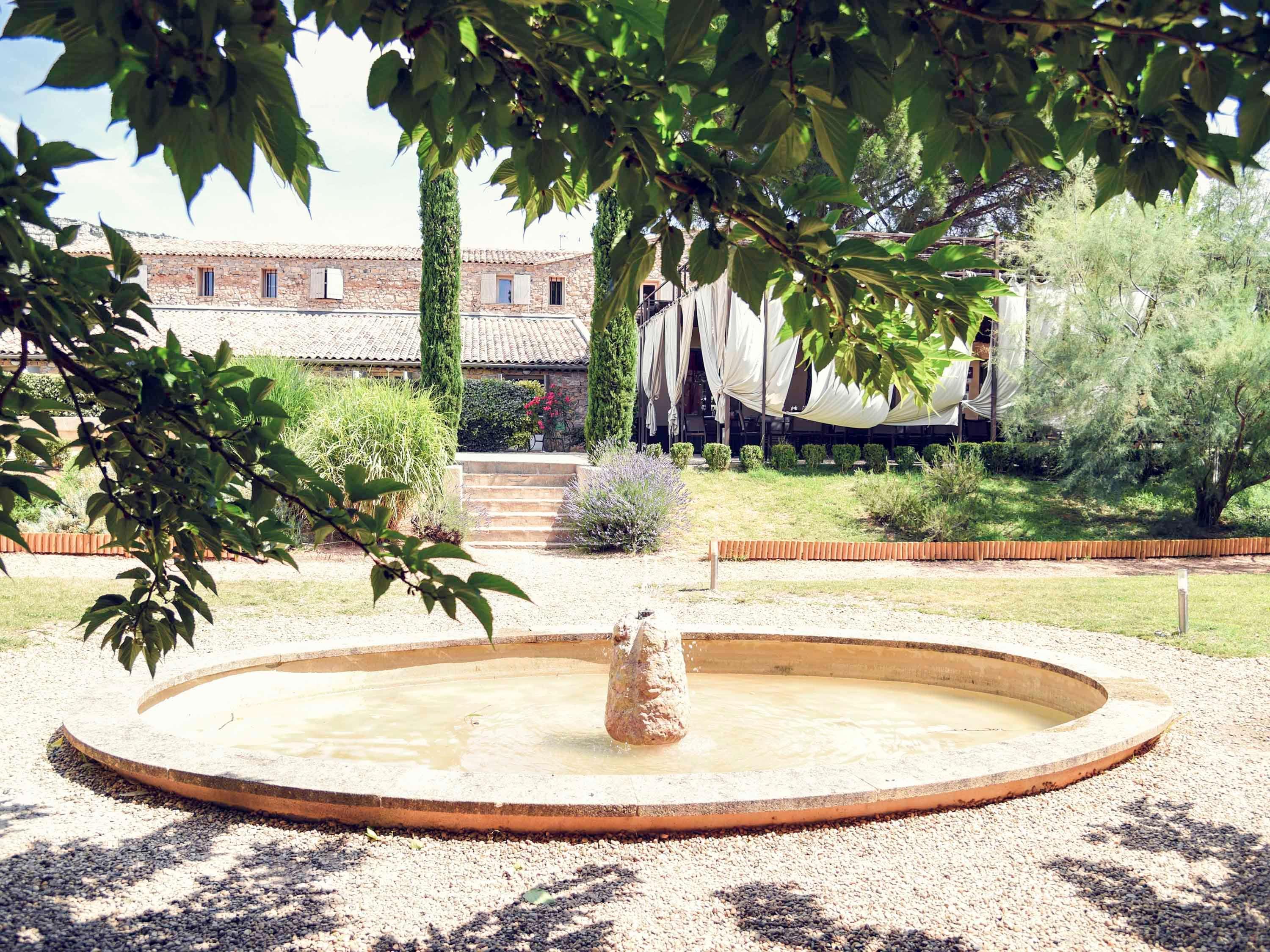 Mercure Aix-En-Provence Sainte-Victoire Châteauneuf-le-Rouge المظهر الخارجي الصورة
