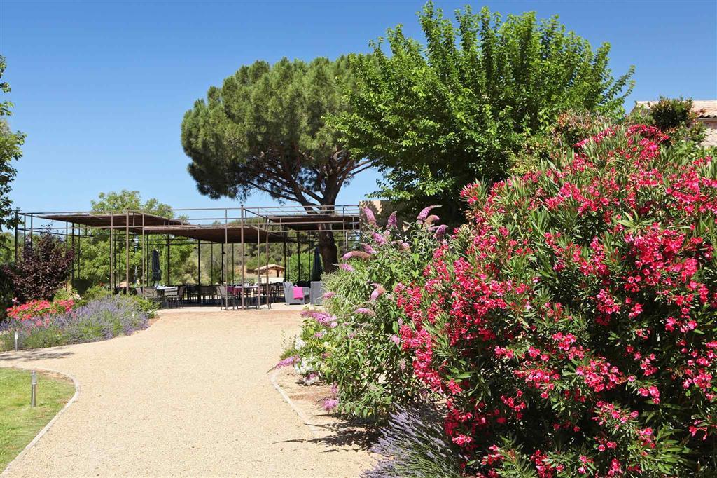 Mercure Aix-En-Provence Sainte-Victoire Châteauneuf-le-Rouge المظهر الخارجي الصورة