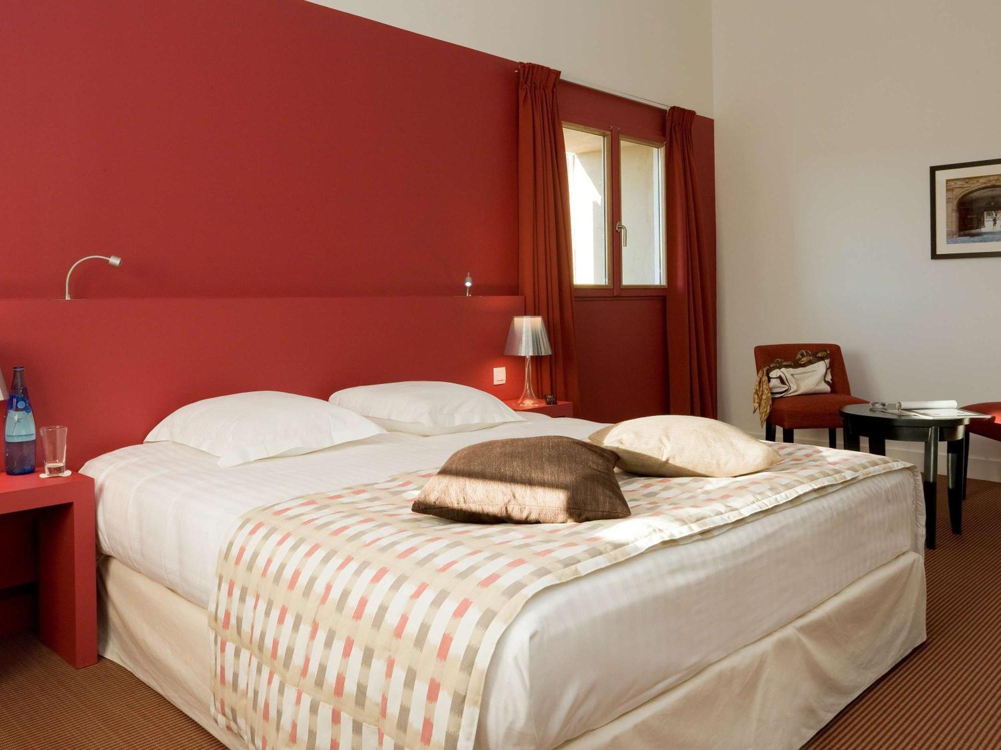 Mercure Aix-En-Provence Sainte-Victoire Châteauneuf-le-Rouge المظهر الخارجي الصورة