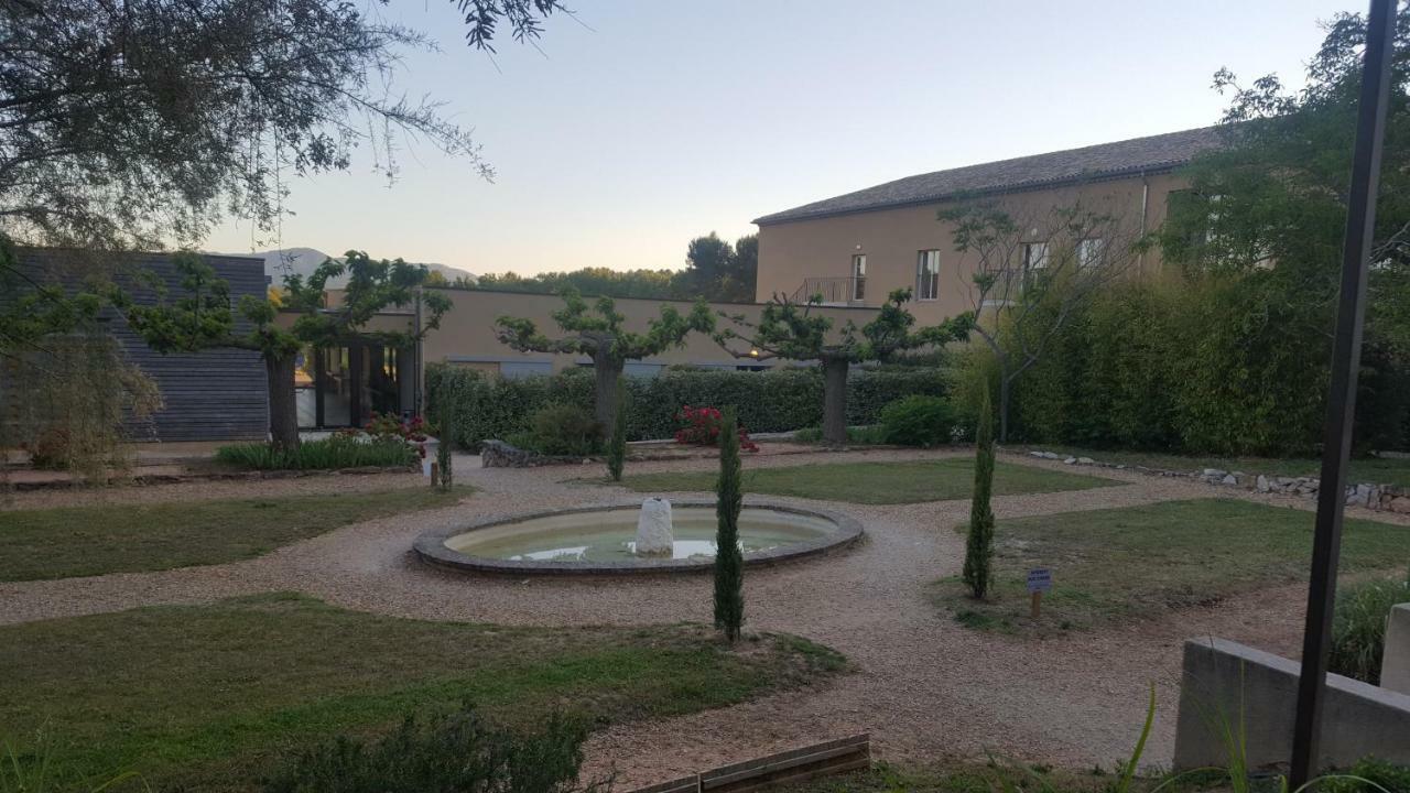 Mercure Aix-En-Provence Sainte-Victoire Châteauneuf-le-Rouge المظهر الخارجي الصورة